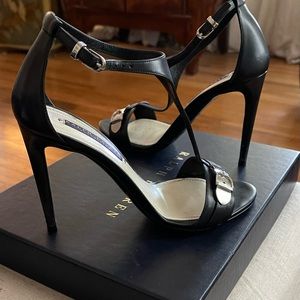 Women’s Ralph Lauren heels in black. Worn twice-